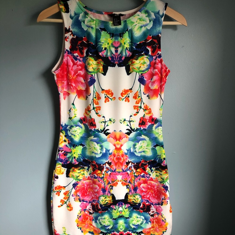 🟥SOLD🟥-H&M Floral Sleeveless Dress Small